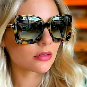 Retro Fab Oversized Sunglasses